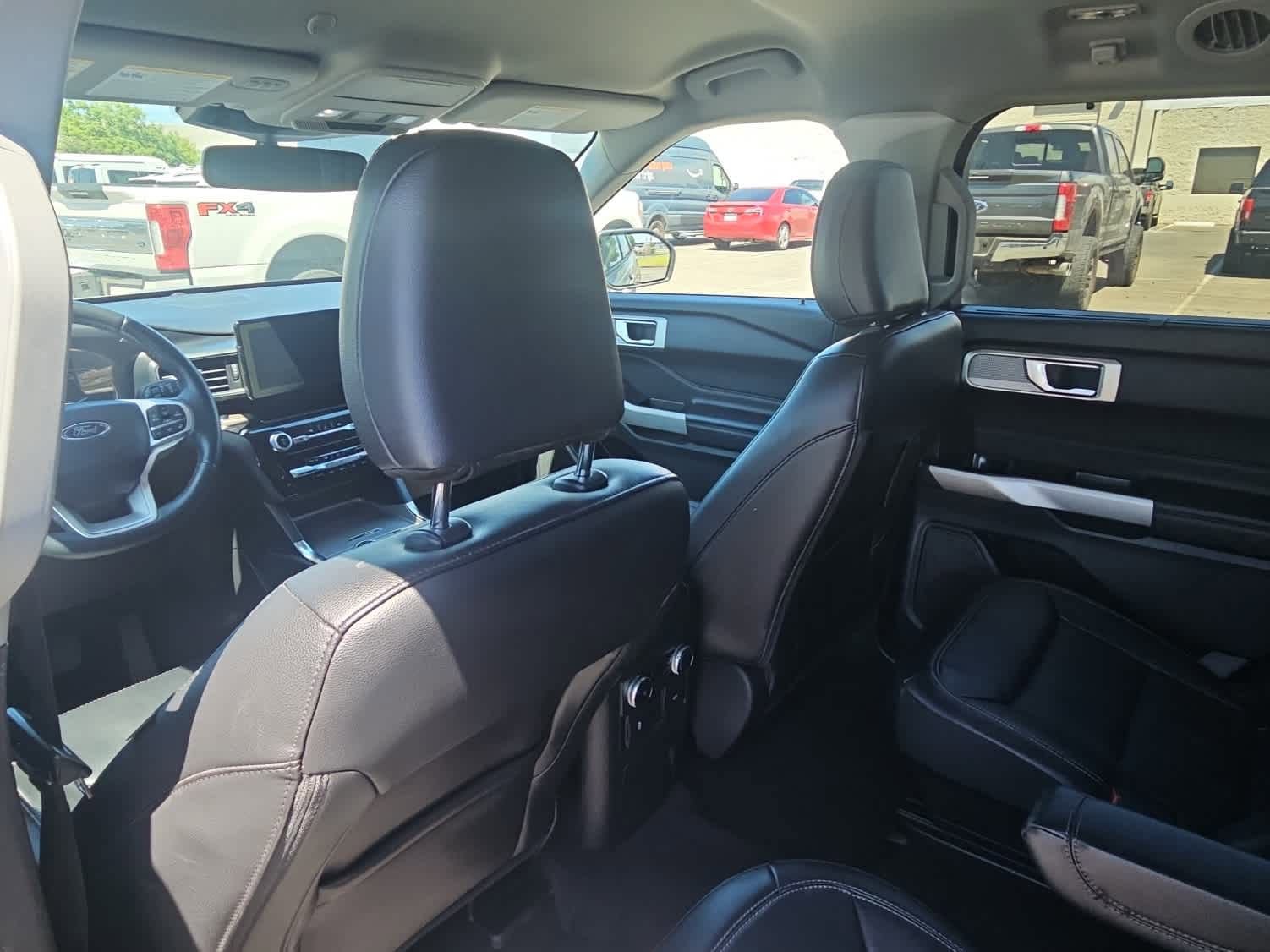 Certified 2023 Ford Explorer Limited AWD/4WD image 12
