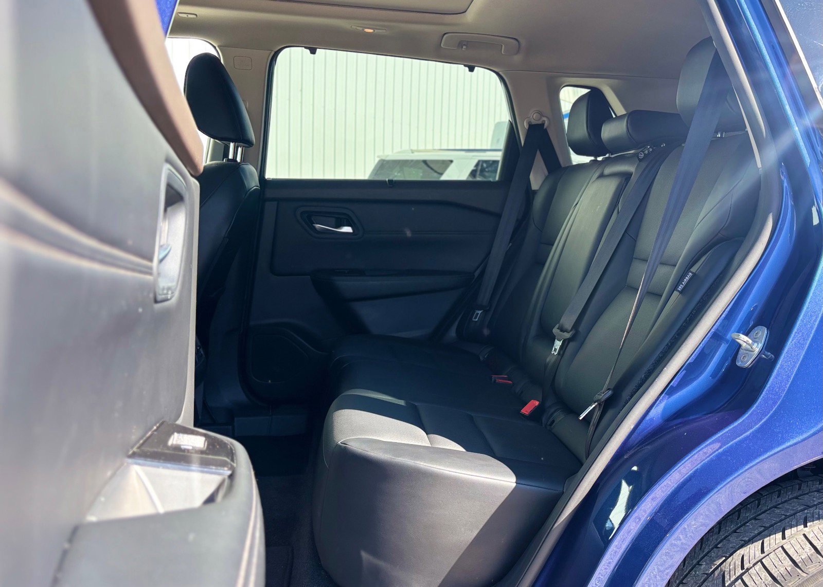 Used 2023 Nissan Rogue SV w/ SV Premium B Package image 20