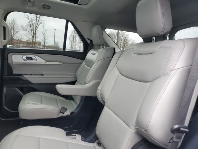 Certified 2025 Ford Explorer Active w/ Active Comfort Package AWD/4WD image 34