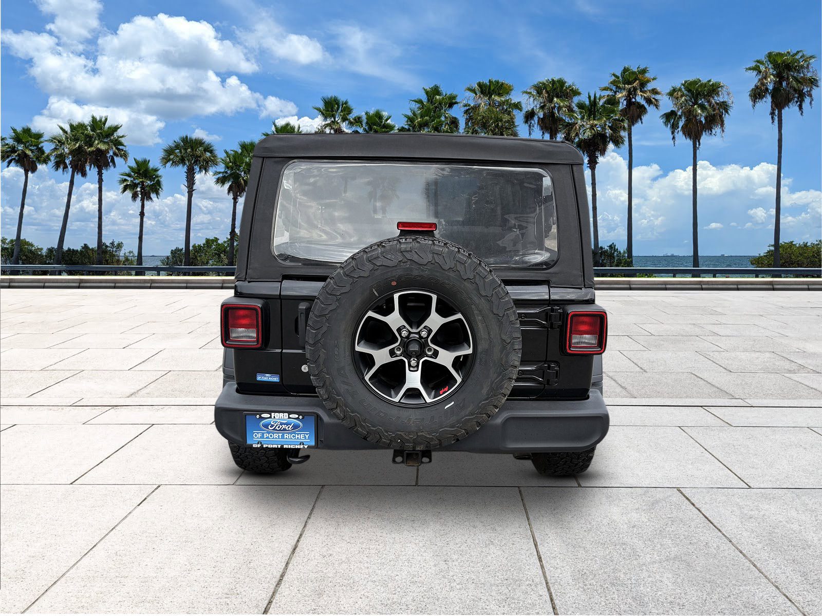 Used 2019 Jeep Wrangler Sport image 7