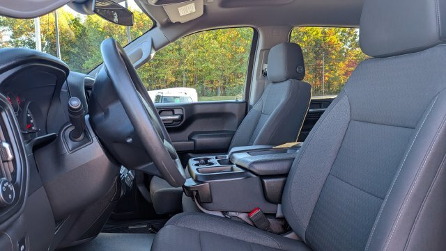 Used 2025 Chevrolet Silverado 1500 Custom Trail Boss w/ Dark Appearance Package AWD/4WD image 19