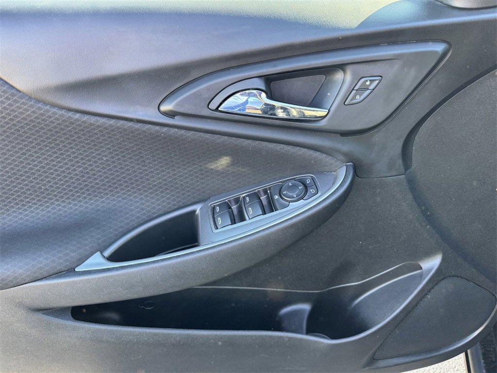 Used 2023 Chevrolet Malibu LT image 11