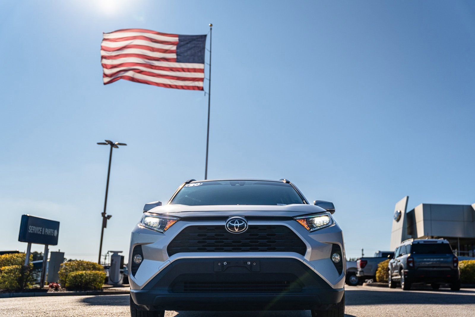 Used 2020 Toyota RAV4 XLE image 10