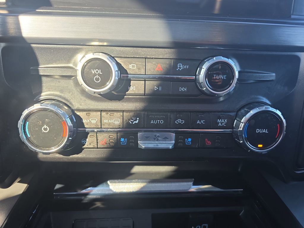 Certified 2025 Ford F250 Lariat w/ Lariat Ultimate Package image 45