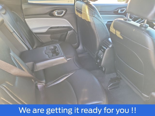 Used 2025 Jeep Compass Limited AWD/4WD image 19