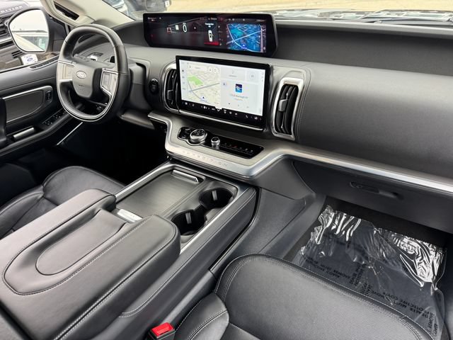 Certified 2025 Ford Expedition Max Platinum w/ Driver's Package AWD/4WD image 24