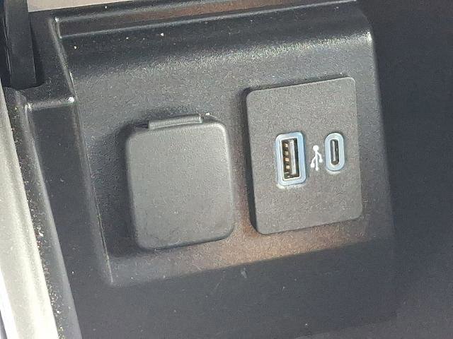 Certified 2023 Ford Explorer Limited w/ Limited Technology Package image 27