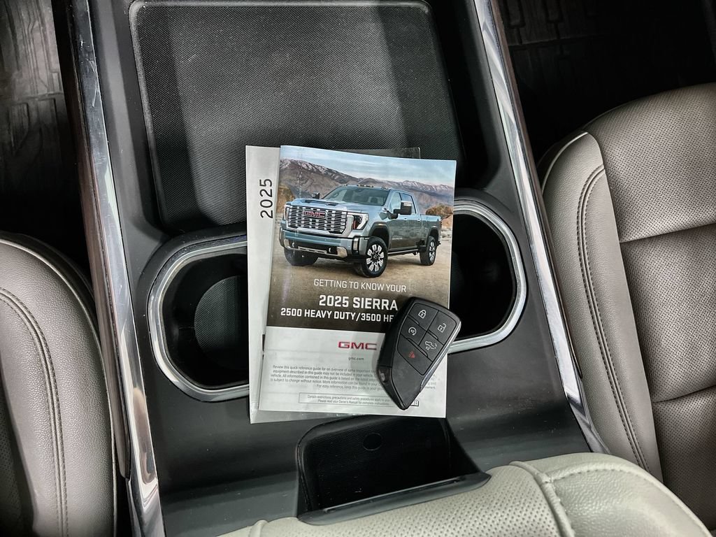Used 2025 GMC Sierra 2500 SLT w/ SLT Premium Package AWD/4WD image 10