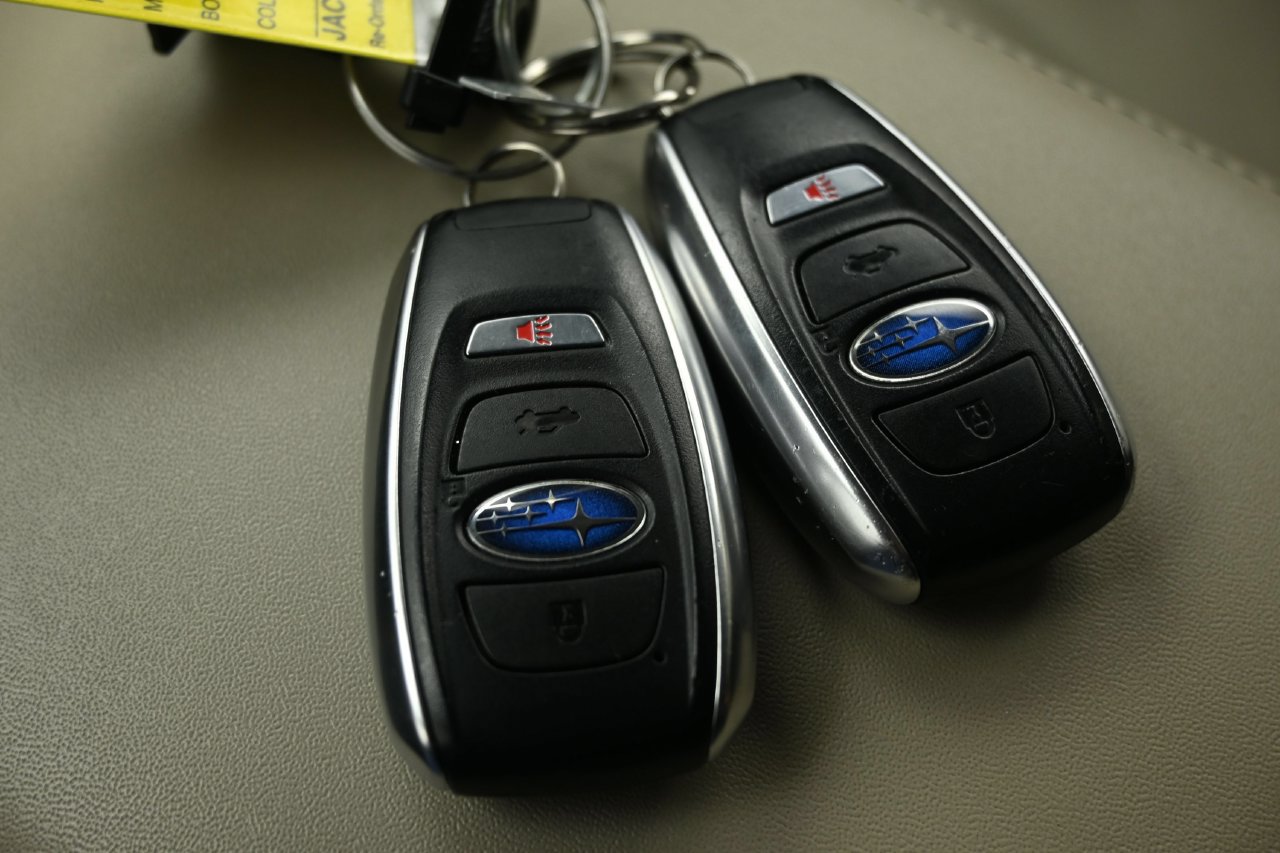 Used 2023 Subaru Ascent Limited AWD/4WD image 27