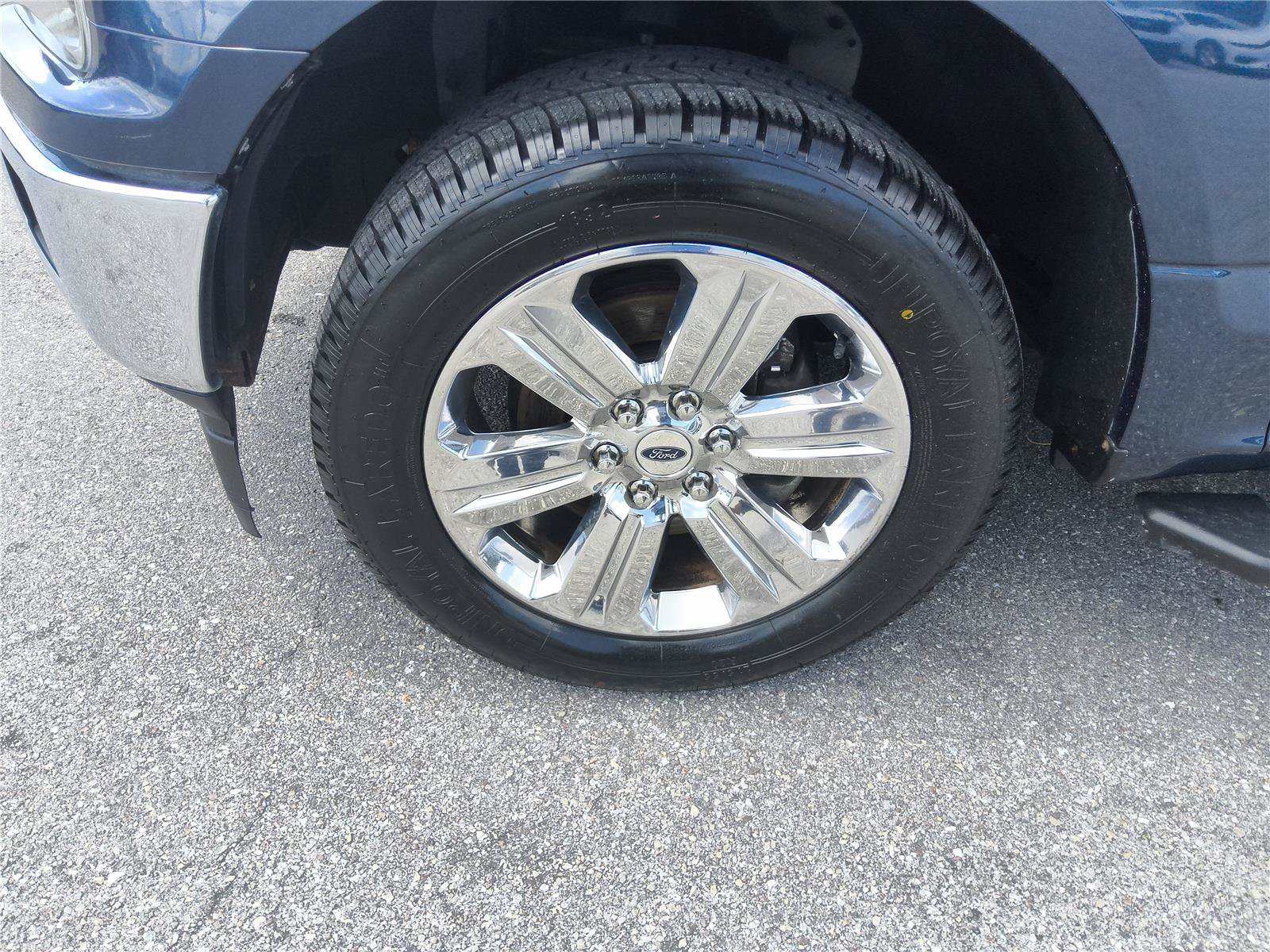 Certified 2018 Ford F150 XLT w/ Equipment Group 302A Luxury RWD image 9