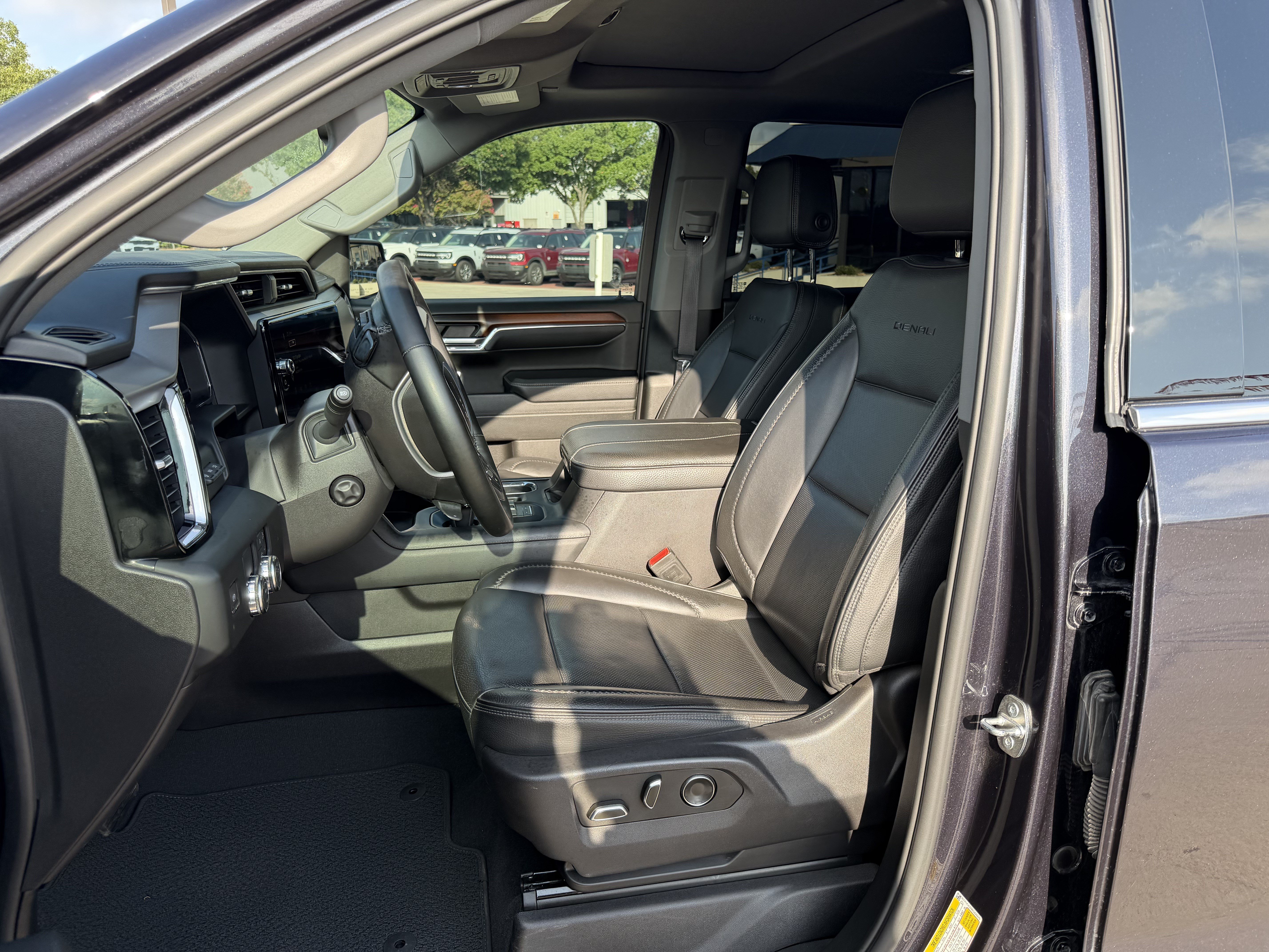 Used 2024 GMC Sierra 1500 Denali w/ Denali Reserve Package RWD image 17