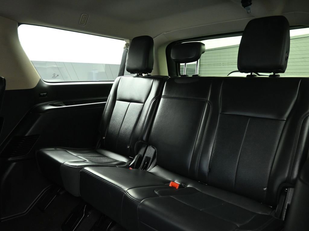 Certified 2024 Ford Expedition Max XLT image 49
