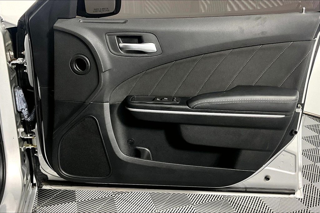 Used 2020 Dodge Charger SXT RWD image 24