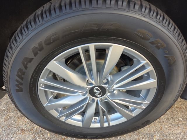 Used 2023 INFINITI QX80 Luxe w/ Cargo Package RWD image 15