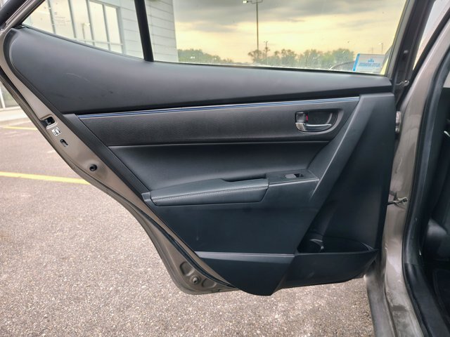 Used 2019 Toyota Corolla SE w/ Carpet Mat Package (TMS) FWD image 11