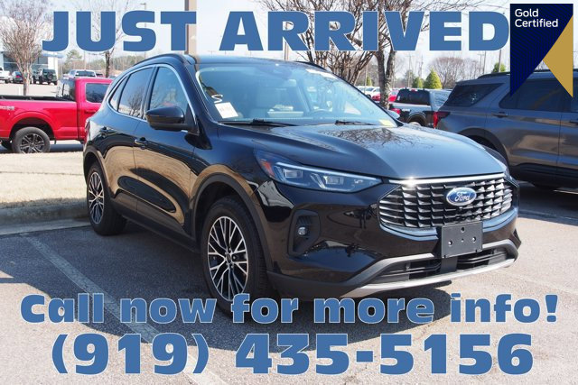 Certified 2025 Ford Escape SE w/ PHEV Premium Package image 1