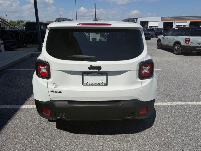 Used 2017 Jeep Renegade Altitude AWD/4WD image 4
