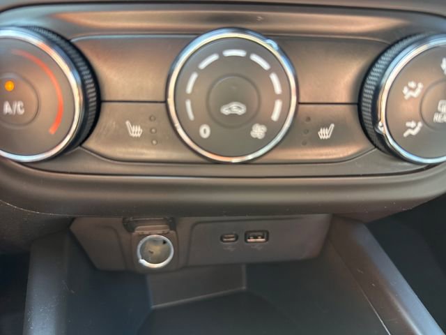 Used 2024 Chevrolet Trax RS FWD image 26