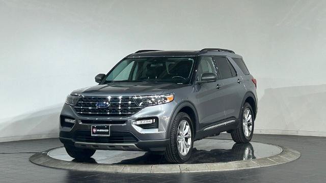 Certified 2022 Ford Explorer XLT w/ Equipment Group 202A AWD/4WD image 5