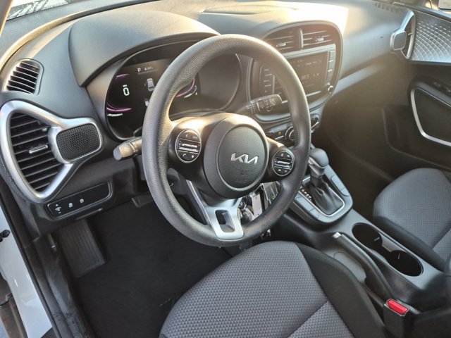 Used 2024 Kia Soul LX FWD image 17