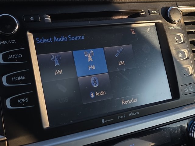 Used 2019 Toyota Highlander XLE image 21