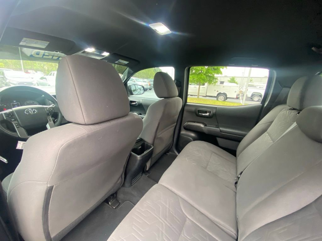 Used 2018 Toyota Tacoma TRD Sport w/ Technology Package RWD image 22