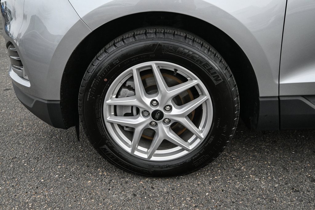 Certified 2024 Ford Edge SEL w/ Convenience Package image 12