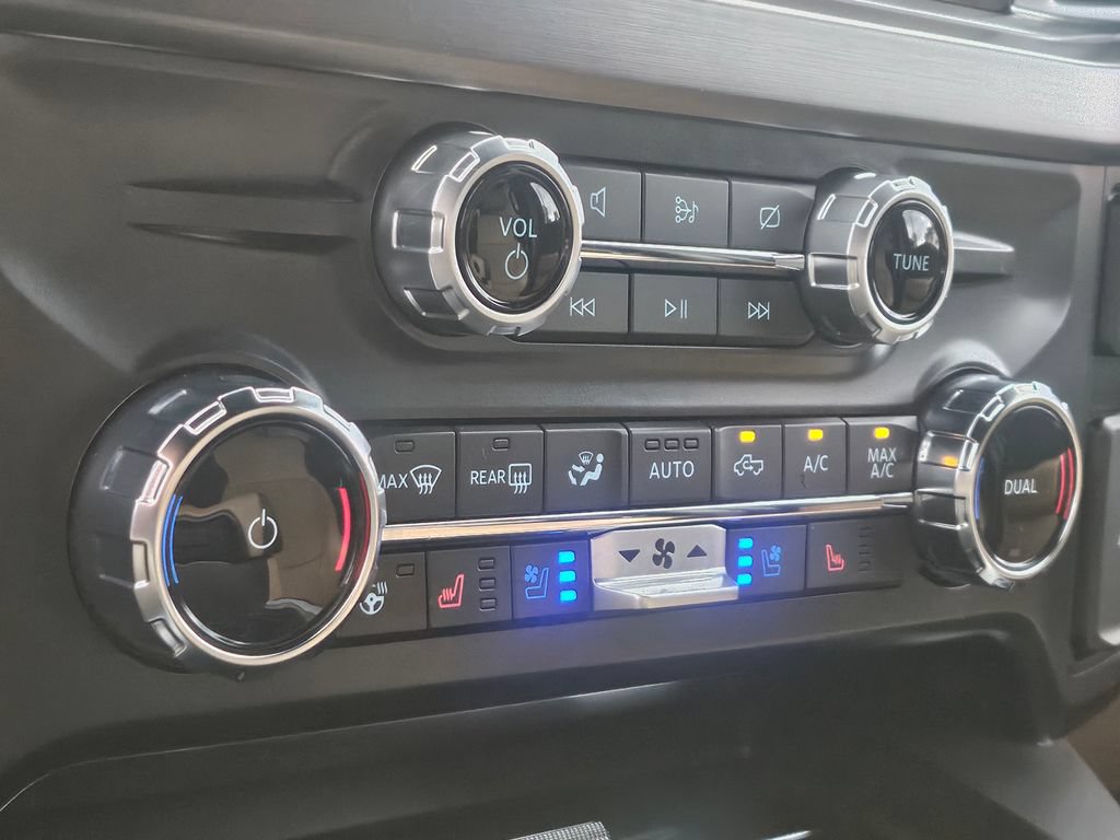 Certified 2024 Ford F250 Lariat w/ Chrome Package AWD/4WD image 34