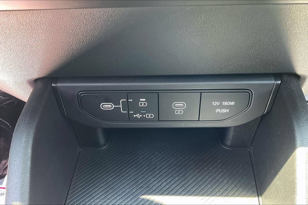 Used 2025 Kia K4 FWD image 32