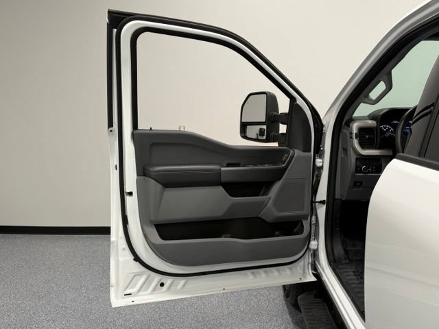 Certified 2025 Ford F250 XLT AWD/4WD image 14