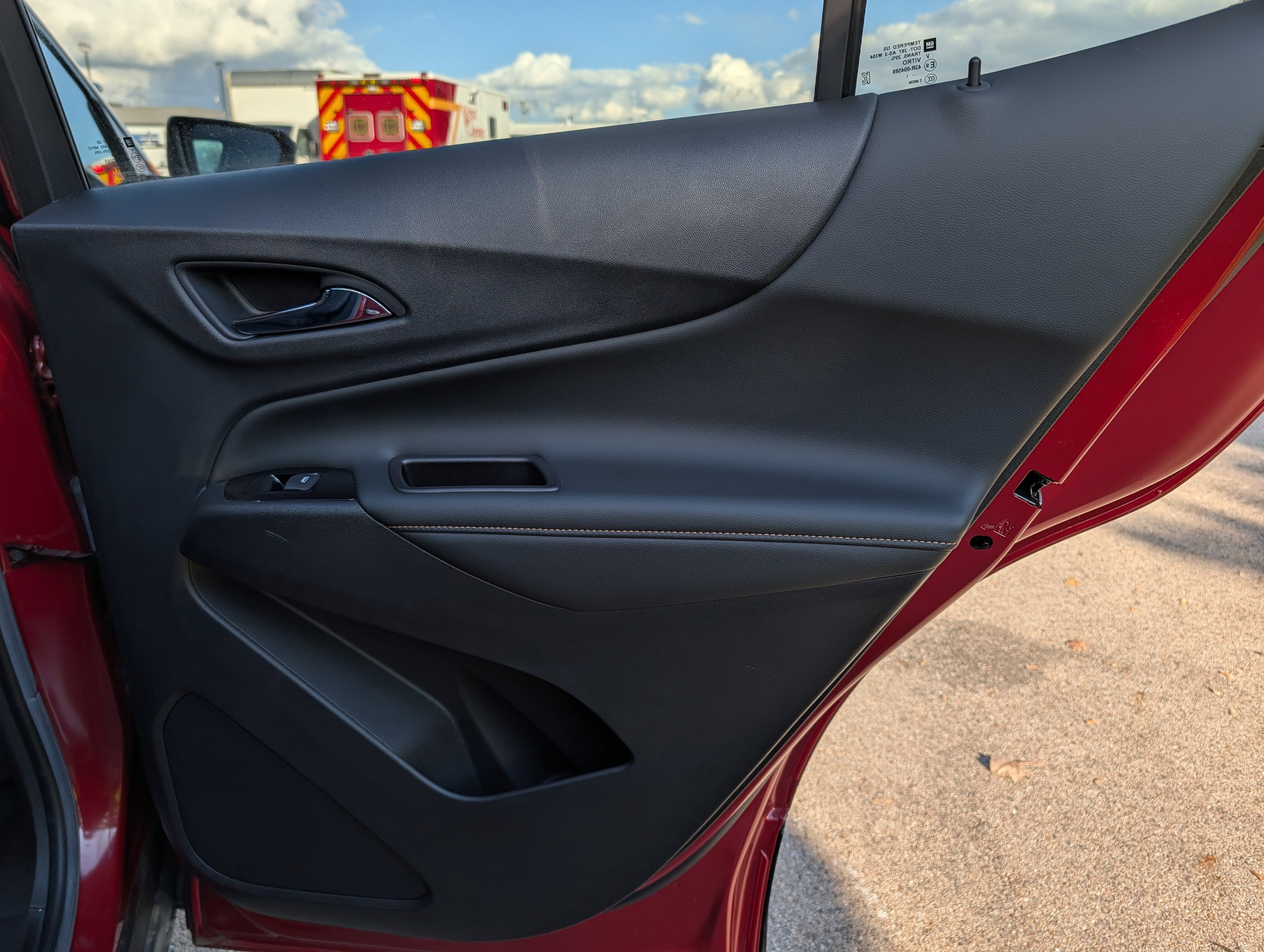 Used 2022 Chevrolet Equinox Premier image 40