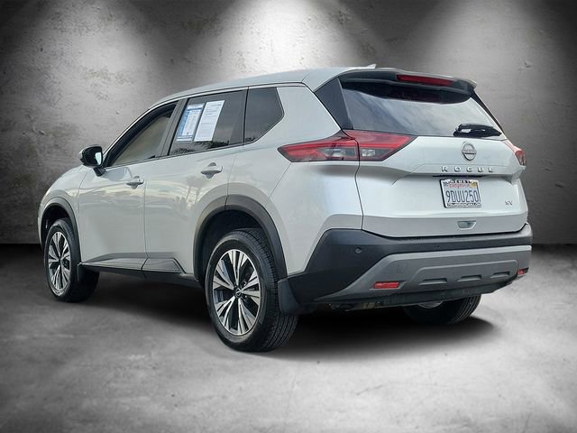 Used 2023 Nissan Rogue SV image 4