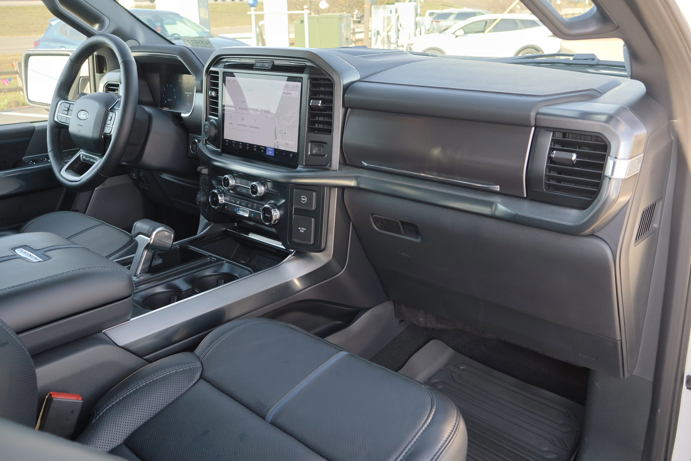 Certified 2025 Ford F150 Platinum w/ FX4 Off-Road Package image 38