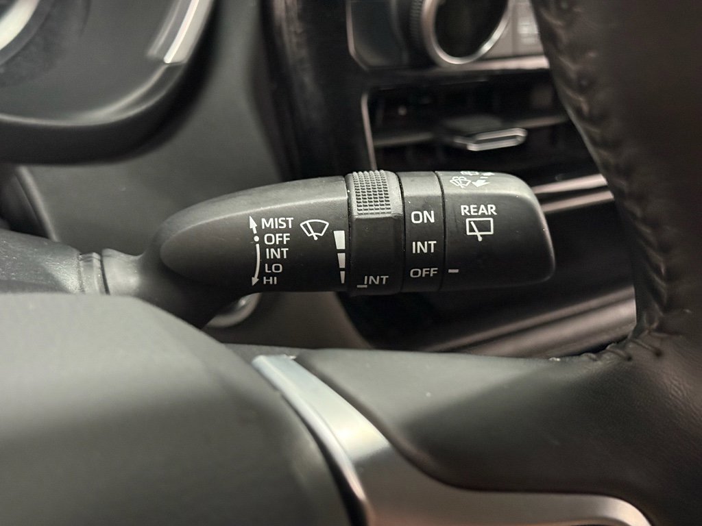 Used 2021 Toyota Highlander XLE image 18