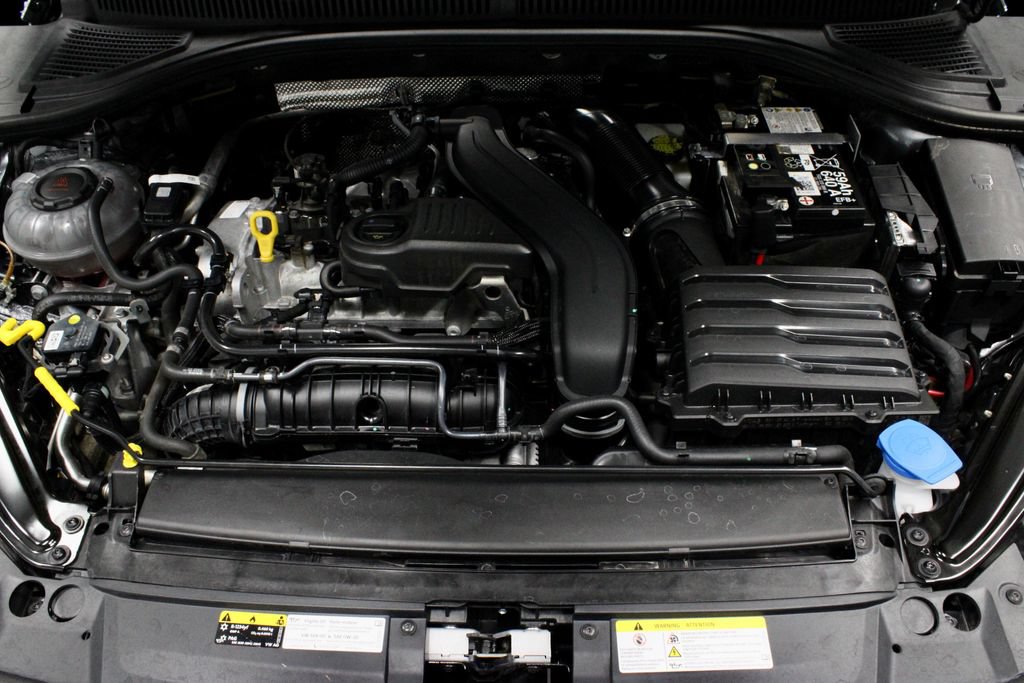 Used 2025 Volkswagen Jetta SE FWD image 16
