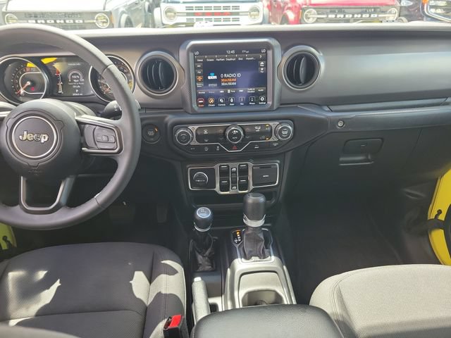 Used 2023 Jeep Gladiator Sport AWD/4WD image 20