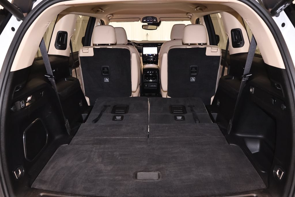 Used 2021 Jeep Grand Cherokee L Limited AWD/4WD image 39