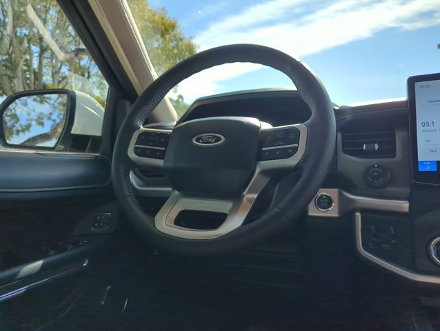 Certified 2024 Ford Expedition Max XLT image 29