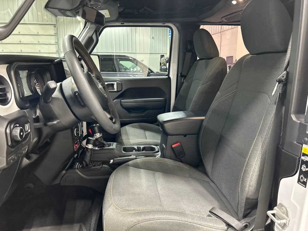 Used 2024 Jeep Wrangler Sport AWD/4WD image 11