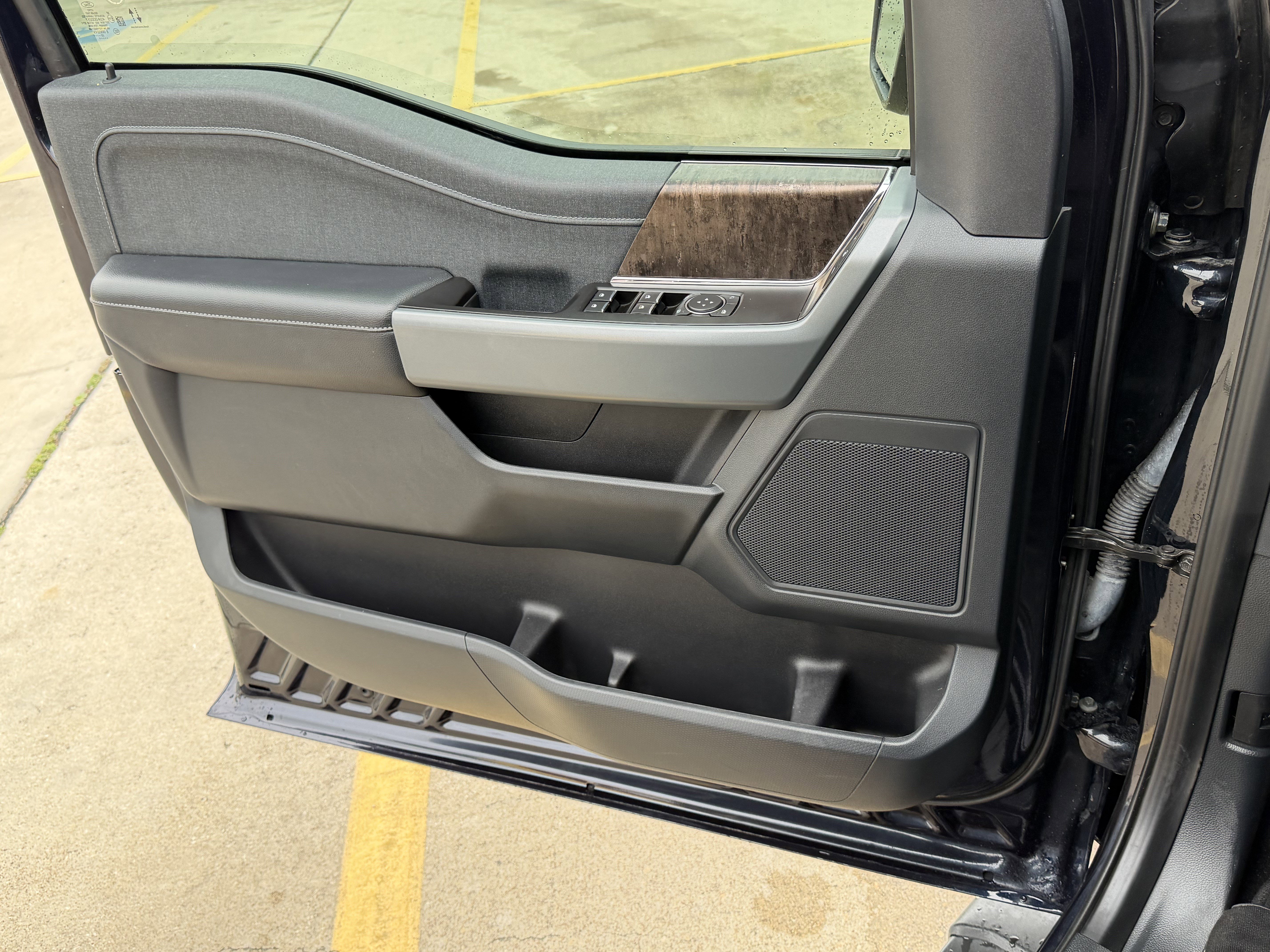 Certified 2022 Ford F150 Lariat RWD image 25