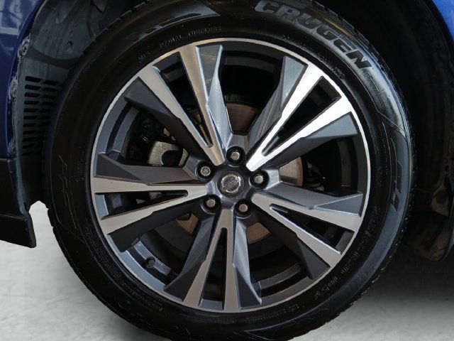 Used 2020 Nissan Pathfinder Platinum FWD image 24