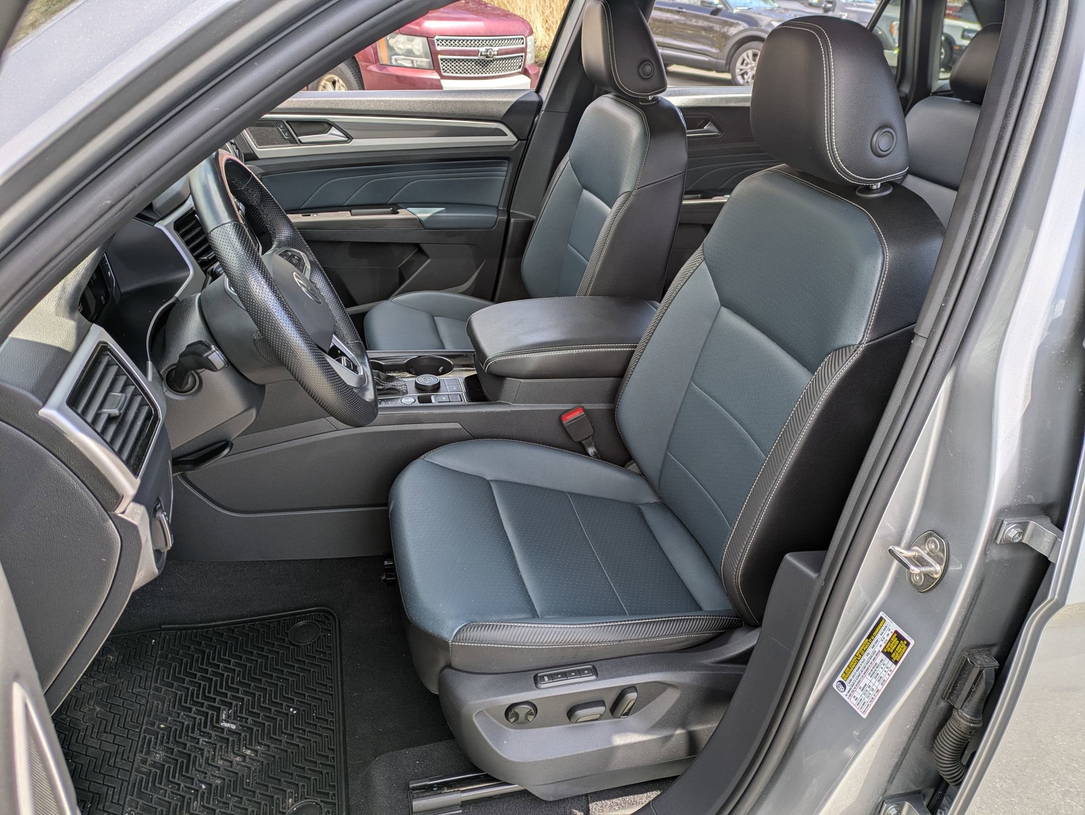 Used 2023 Volkswagen Atlas Cross Sport SEL AWD/4WD image 7