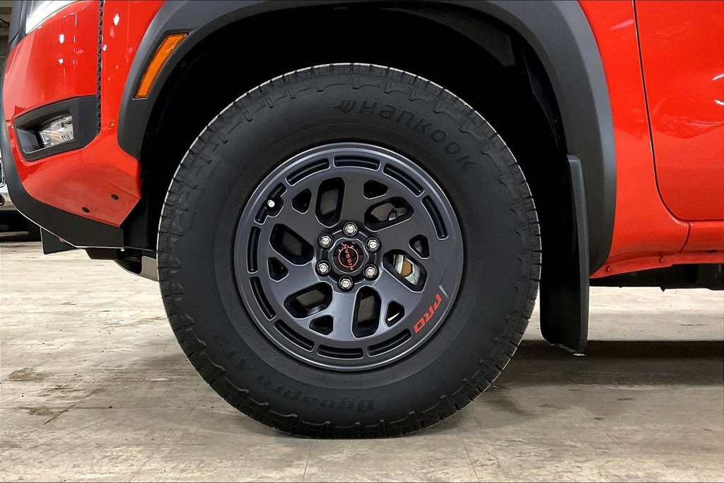 Used 2025 Nissan Frontier PRO-4X w/ Pro Convenience Package AWD/4WD image 9