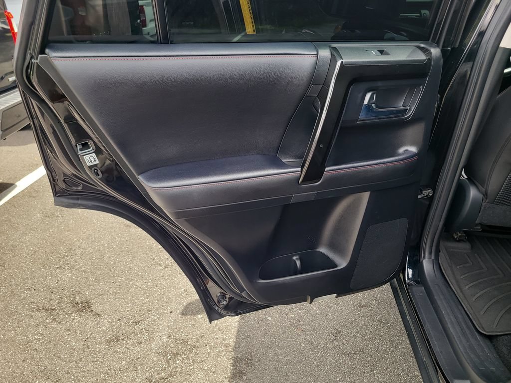 Used 2023 Toyota 4Runner TRD Off-Road Premium w/ Moonroof Package AWD/4WD image 10
