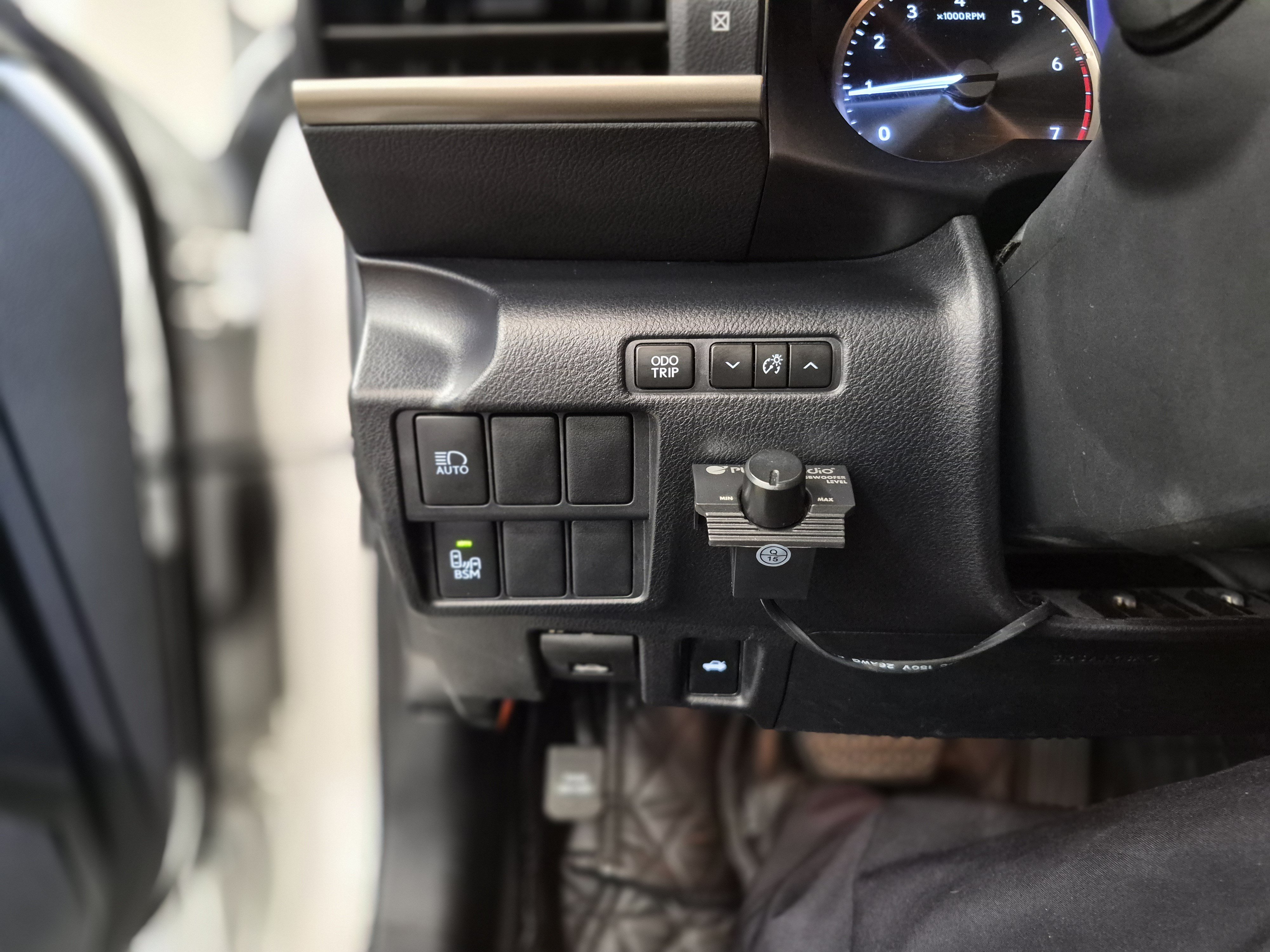 Used 2020 Lexus IS 300 w/ Accessory Package RWD image 20