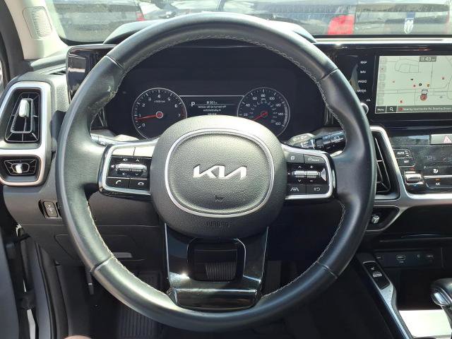 Used 2023 Kia Sorento S w/ Panoramic Sunroof Package AWD/4WD image 8