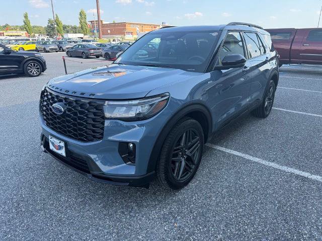 Certified 2025 Ford Explorer ST-Line w/ Premium Package AWD/4WD image 4