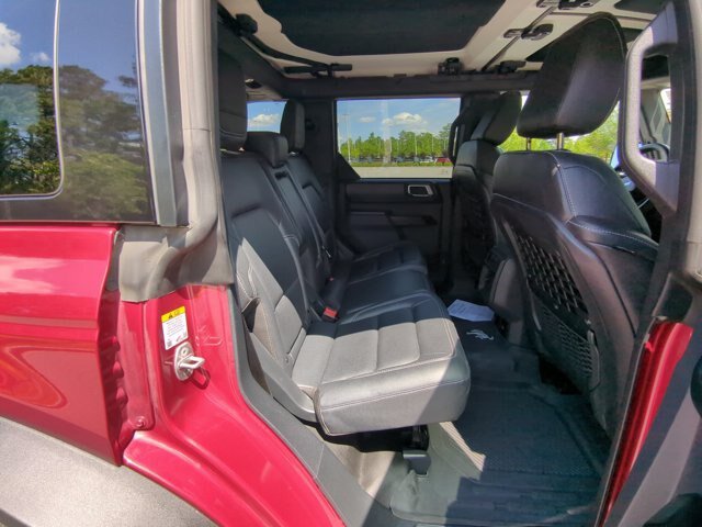 Certified 2025 Ford Bronco Badlands w/ Sasquatch Package AWD/4WD image 33
