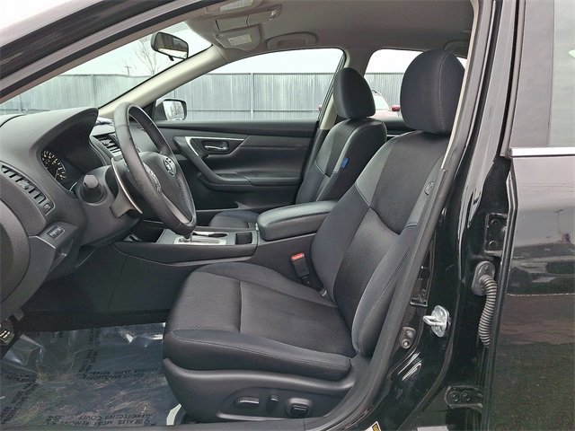Used 2017 Nissan Altima 2.5 SR w/ Midnight Edition Package image 10