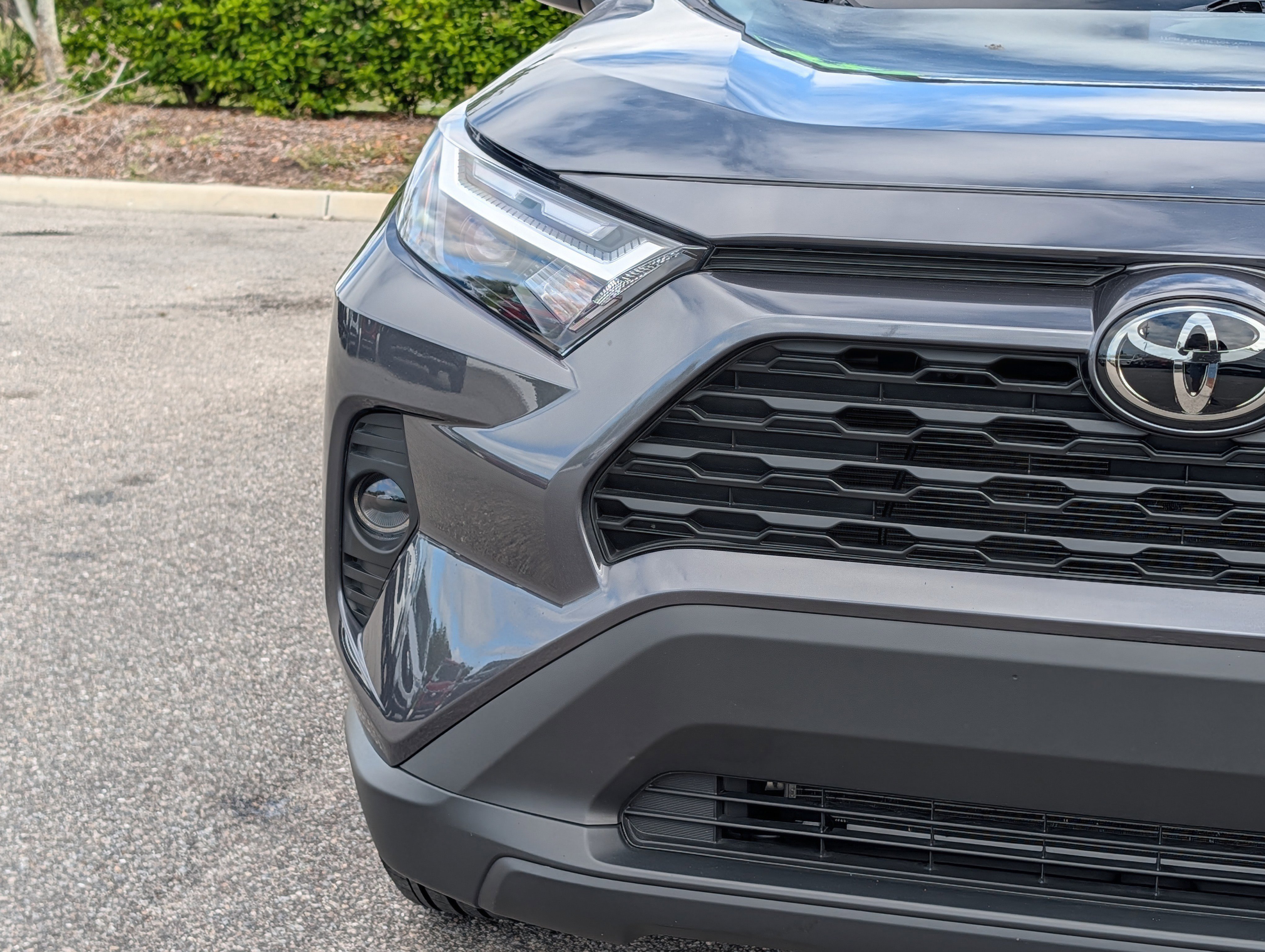 Used 2025 Toyota RAV4 XLE image 9